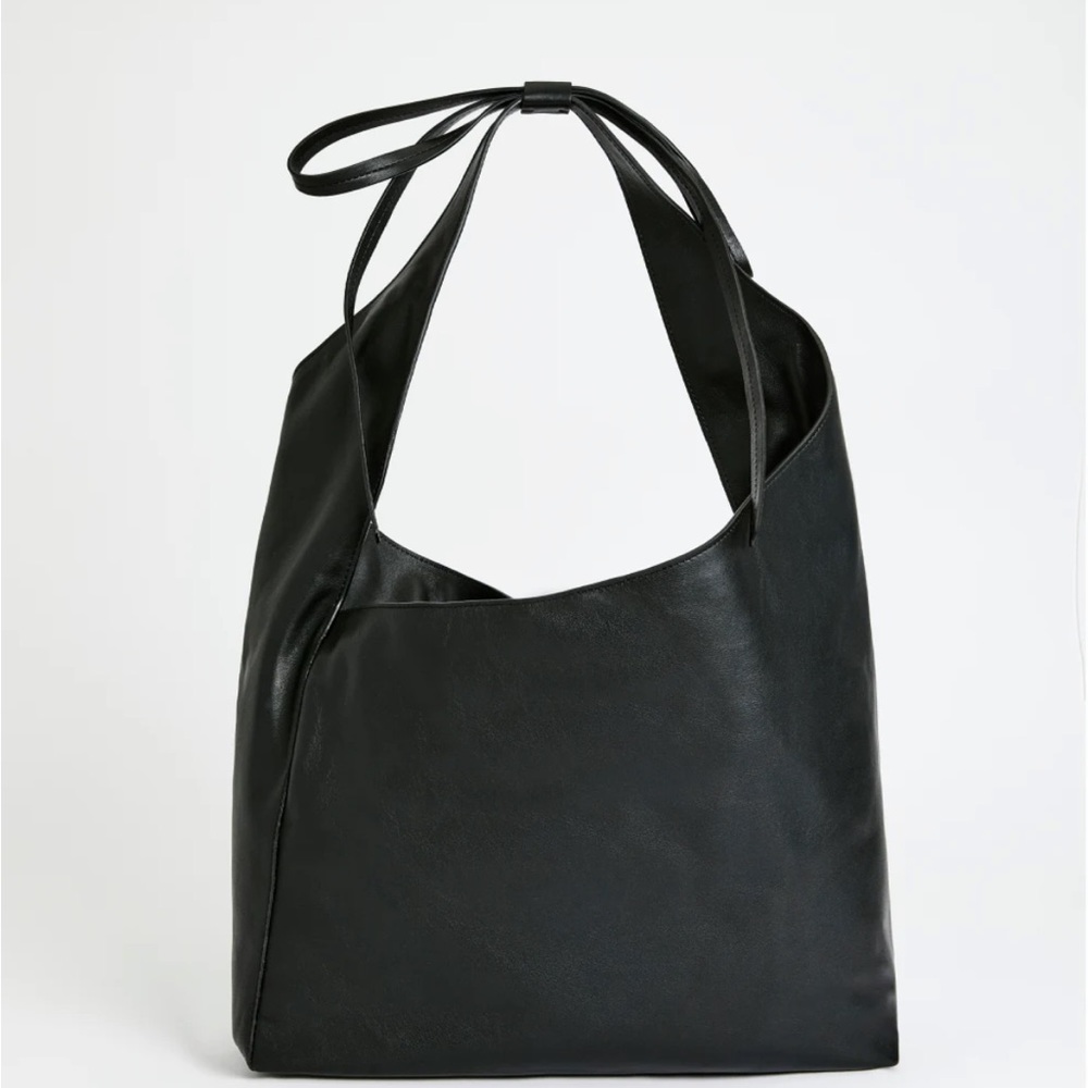 Medium Vittoria Tote Bag